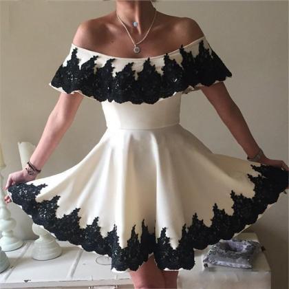 Elegant A-line Off-shoulder Short Homecoming Dress..