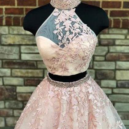 A Line High Neck Sleeveless Lace Applique Prom..