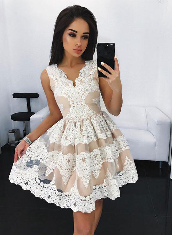 Short Prom Gown,a-line V-neck Tulle Lace Short Homecoming Dress,sleeveless Graduation Dresses,mini Dresses With Appliques,h076