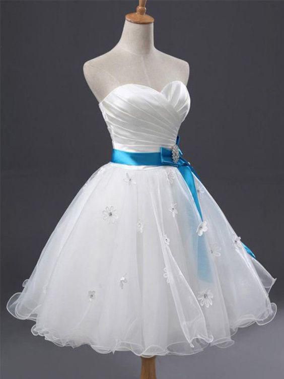 White Sweetheart Homecoming Dress Strapless Tulle Sweetheart Short Prom Dress With Blue Belt,homecoming Gown With Flowers,h098