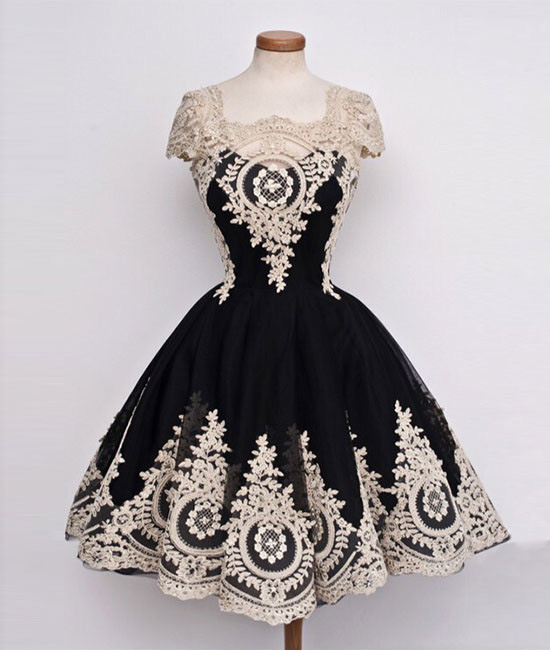 Glamorous A-line Square Neck Black Homecoming Dress With Ivory Lace Appliques,cap Sleeves Tulle Short Vintage Prom Dress,h107