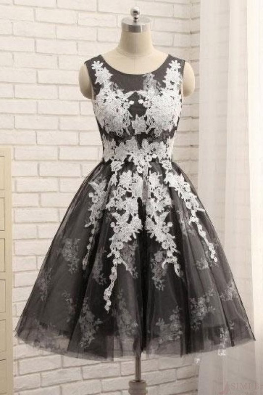 Black Round Neck Tulle Homecoming With Appliques, A Line Short Cocktail Dress With Lace Applique, Sweet 16 Dress H252