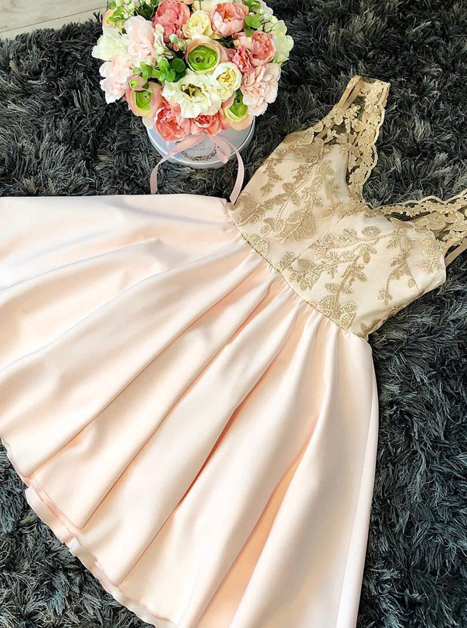 A-Line V-Neck Appliques Satin Homecoming Dresses
