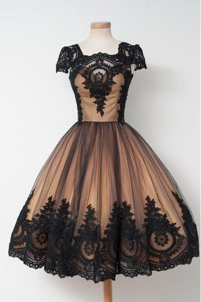 Black Lace Applique Homecoming Gown,cap Sleeves Pretty Short Prom Dresses,short Evening Dress,a-line Short Prom Gown,h094