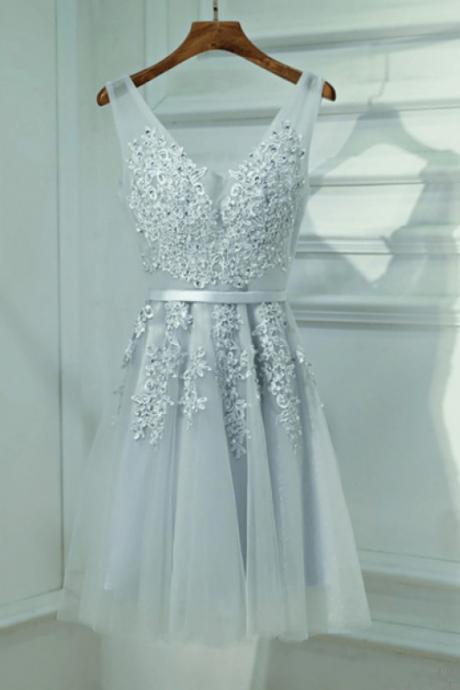 Silver Gray V Neck Tulle Homecoming Dress With Appliques, Short Tulle Prom Dress, Selling Graduation Dresses H263